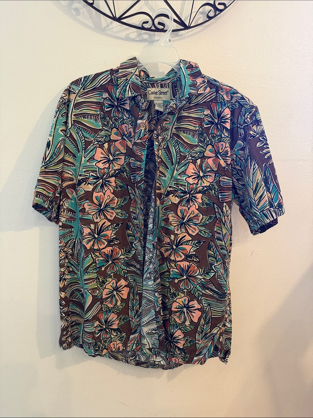 Cookie Street Men's Tropical Floral Button-Down Shirt in Brown and Teal